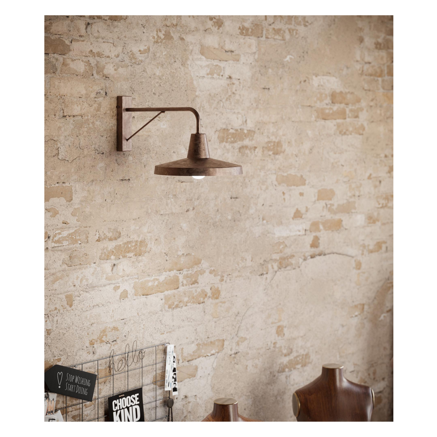 OFFICINA APPLIQUE MEDIA 1 LUCE